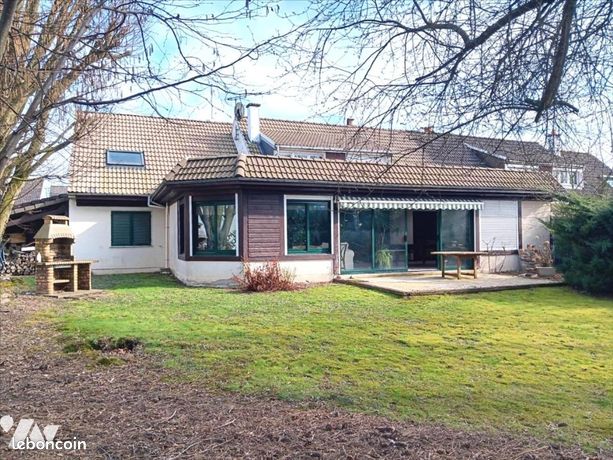 Maison 10 pièces 226 m²