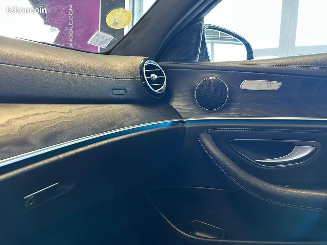 MERCEDES CLASSE E E 220 D - BVA 9G-Tronic BERLINE - AMG Line - TOIT OUVRANT - CAMERA 360 - ENTRETIEN COMPLET - 2EME (image 38)