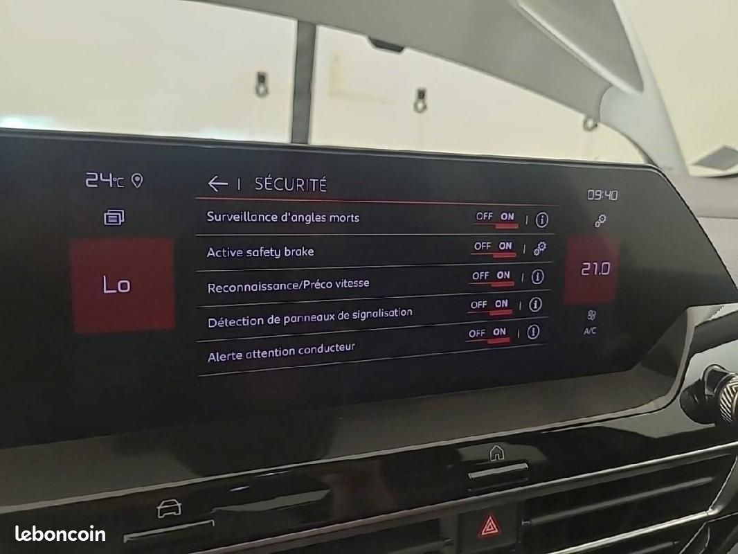Citroën C4 PureTech 130 S&S EAT8 - Shine (image 20)