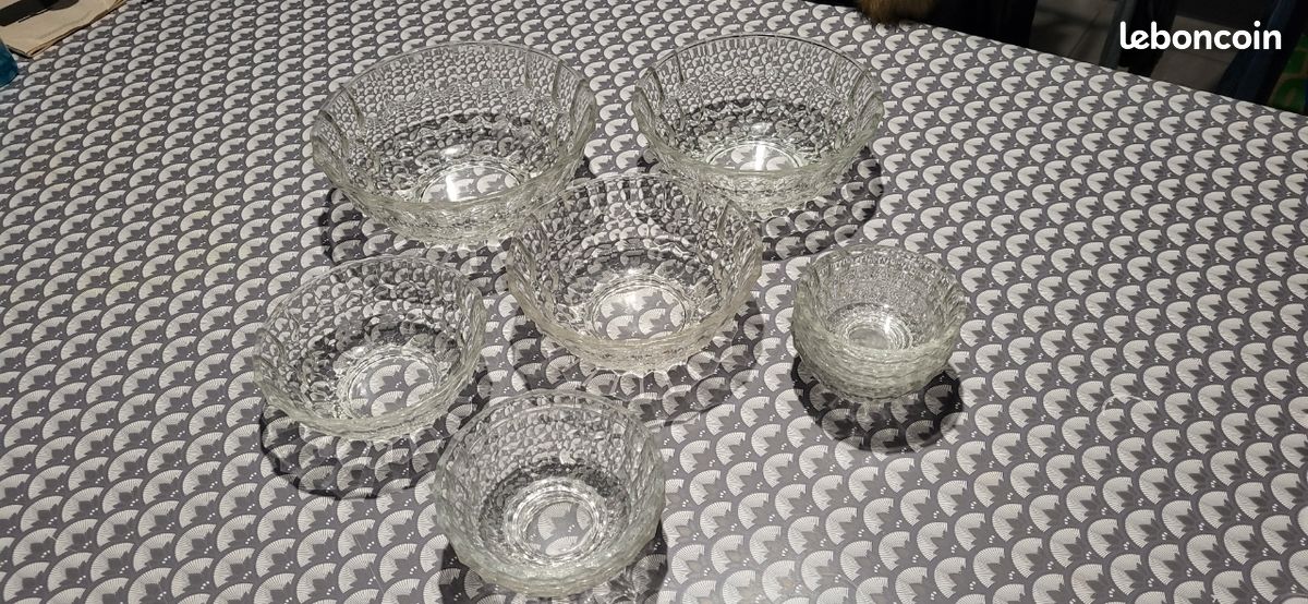 Lot de saladiers et coupelles verres (image 1)