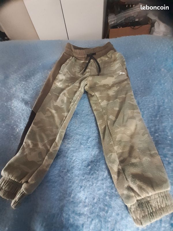 Pantalon kaki 4 ans (image 1)