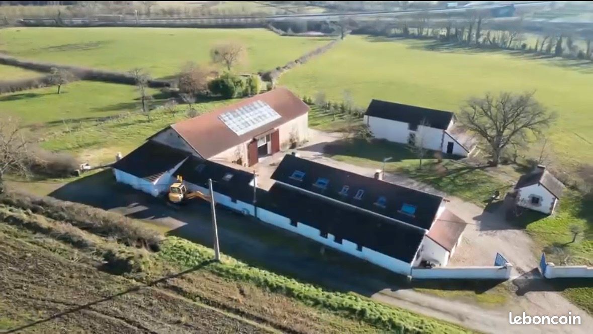 Maison 10 pièces 270 m² · à Yzeure · 270 m² · 470 000 €