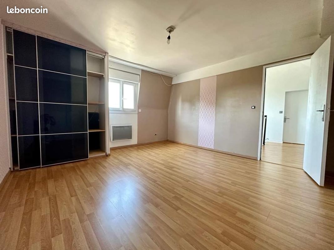 Maison 3 pièces 82 m² · à Saint-Pierre-des-Fleurs · 82 m² · 800 €