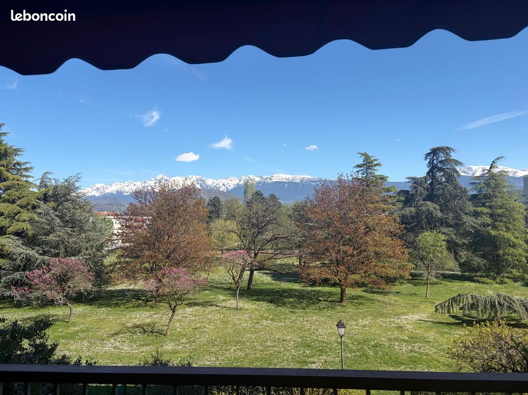 Appartement 4 pièces 94 m² · à Échirolles · 94 m² · 1 050 €