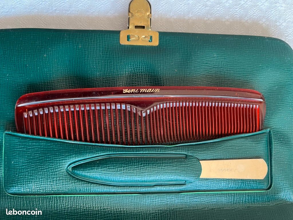 Trousse de toilette - kit voyage pour avion | Voyage Forever