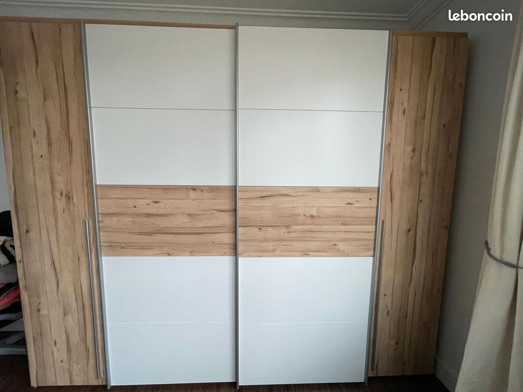 Armoire avec grande capacité de rangement en parfait état (image 1)