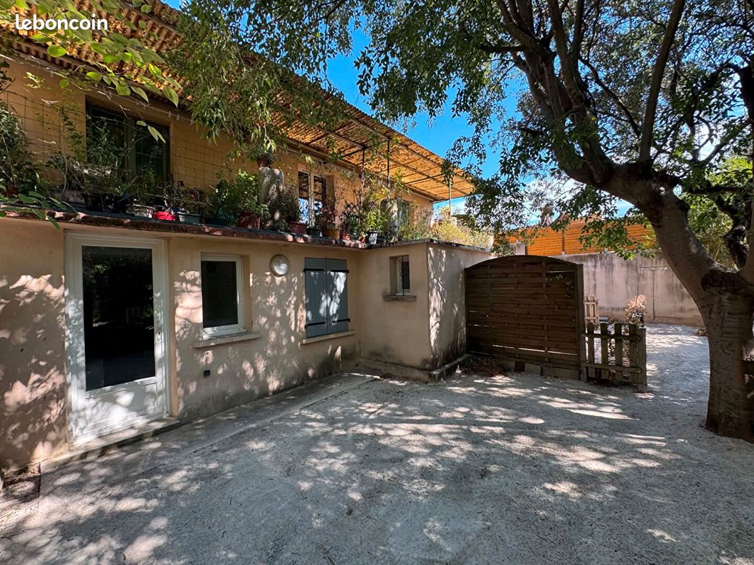 Immeuble 7 pièces 109 m² · à Villeneuve-lès-Avignon · 109 m² · 265 000 €