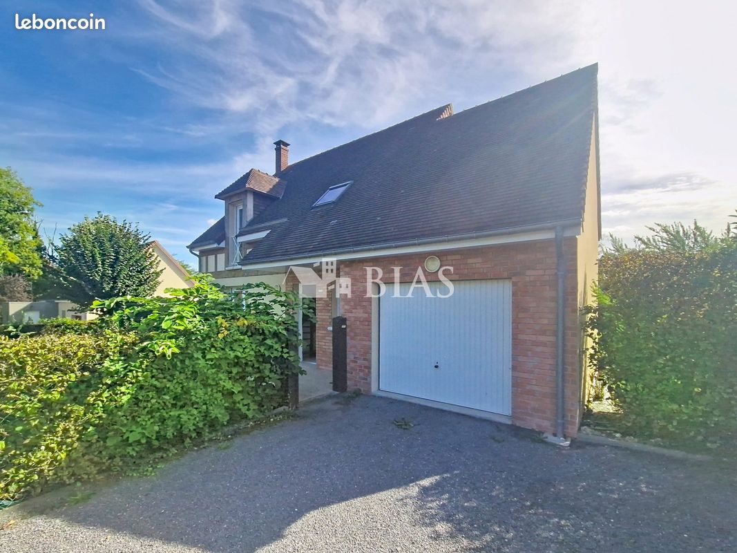 Maison 5 pièces 94 m² · à La Rivière-Saint-Sauveur · 94 m² · 320 000 €