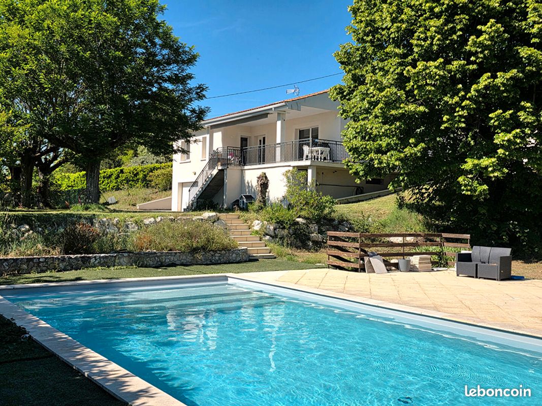 Maison 10 pièces 210 m² · à Chatuzange-le-Goubet · 210 m² · 599 000 €