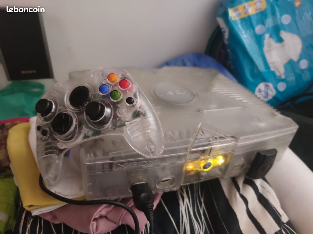 Xbox Cristal Première Génération Avec Deux Manettes Transparentes – Pour Pièces