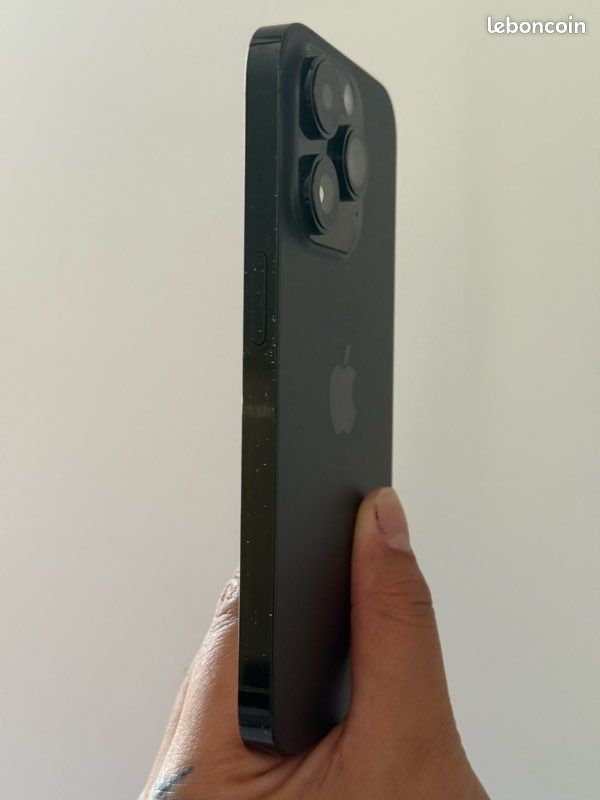 IPhone 14 pro 128 go noir sidéral (image 3)