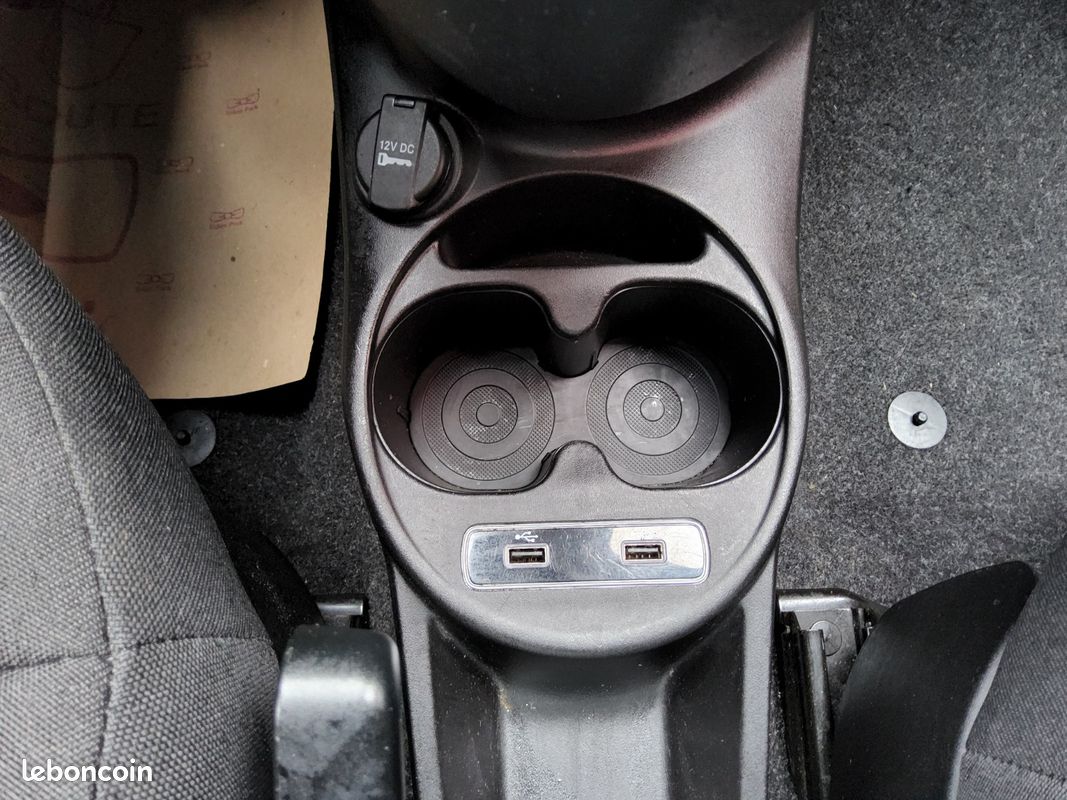 FIAT 500 MY23 1.0 70 ch Hybride BSG S/S 500 (image 18)