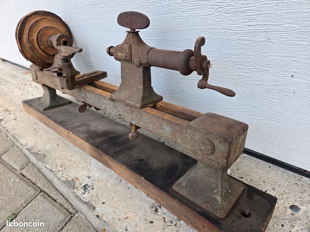 Planteur Ancien Pour Outil D'horlogerie, Fabrication Française, Occasion