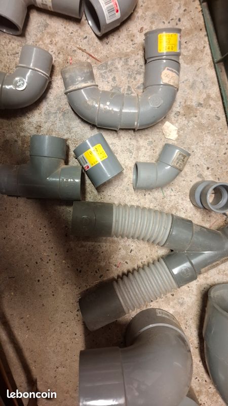 Lot d'embouts et raccords plomberie (image 2)