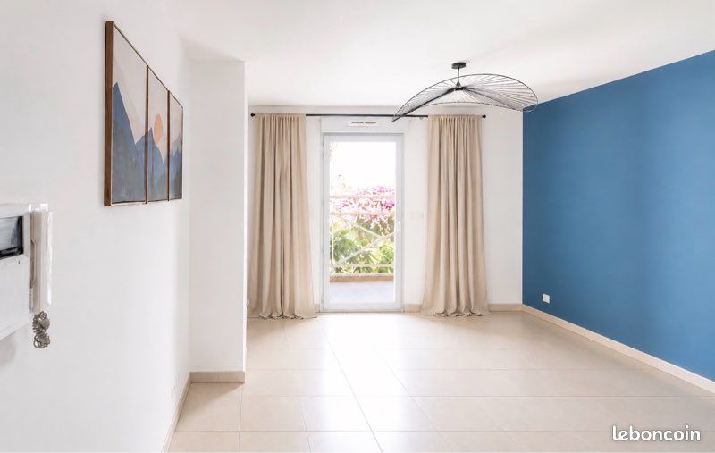 Parking 40 m² · à Antibes · 40 m² · 245 000 €