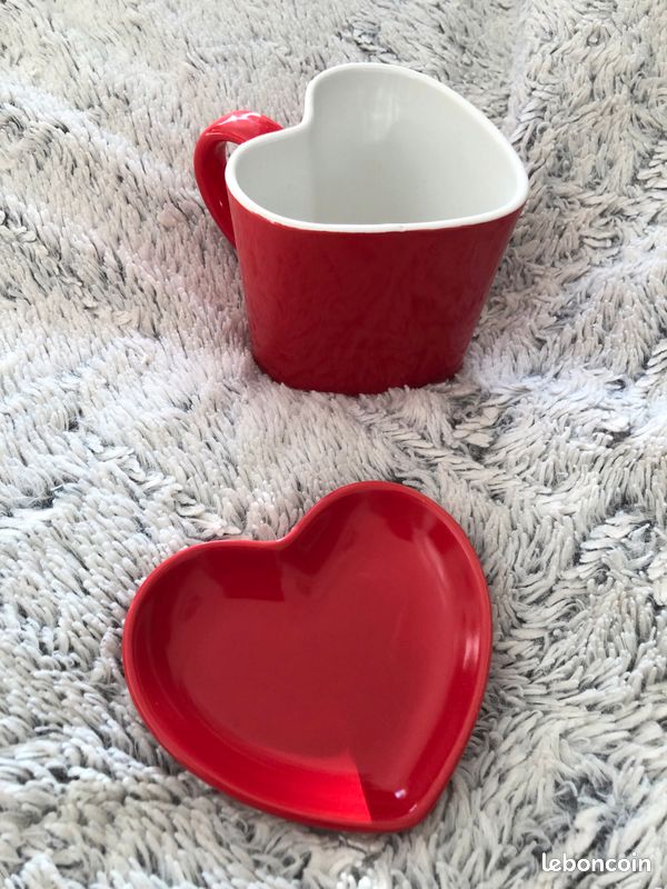 Tasse mug en forme de cœur, avec sa petite coupelle (image 1)
