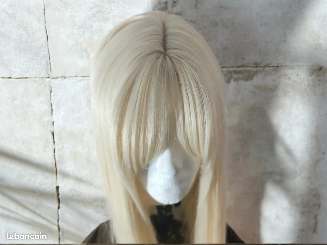 Perruque longue 28 pouces blonde dorée – lisse avec frange (image 3)