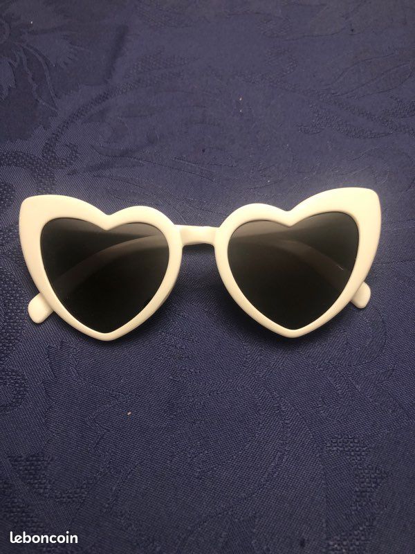 Lunettes cœurs EVJF mariée (image 1)