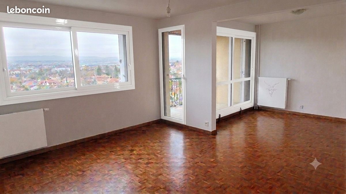 Appartement 3 pièces 70 m² · à Saint-Priest · 70 m² · 850 €