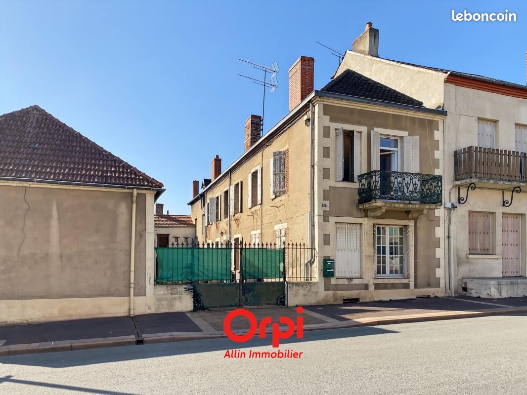 Local commercial 181 m² · à Commentry · 181 m² · 88 000 €