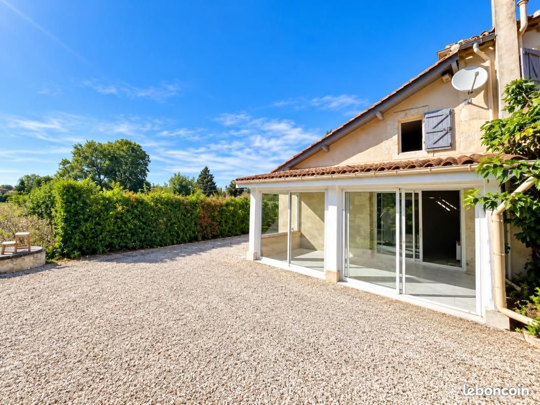 Maison 2 pièces 79 m² · à Lafox · 79 m² · 148 000 €