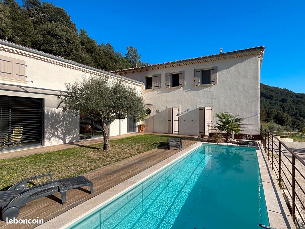 Maison 6 pièces 200 m² · à Saint-Fortunat-sur-Eyrieux · 200 m² · 790 000 €