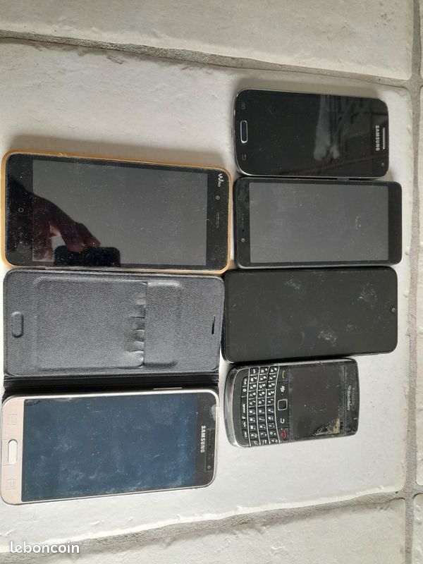 Lot téléphones (image 1)