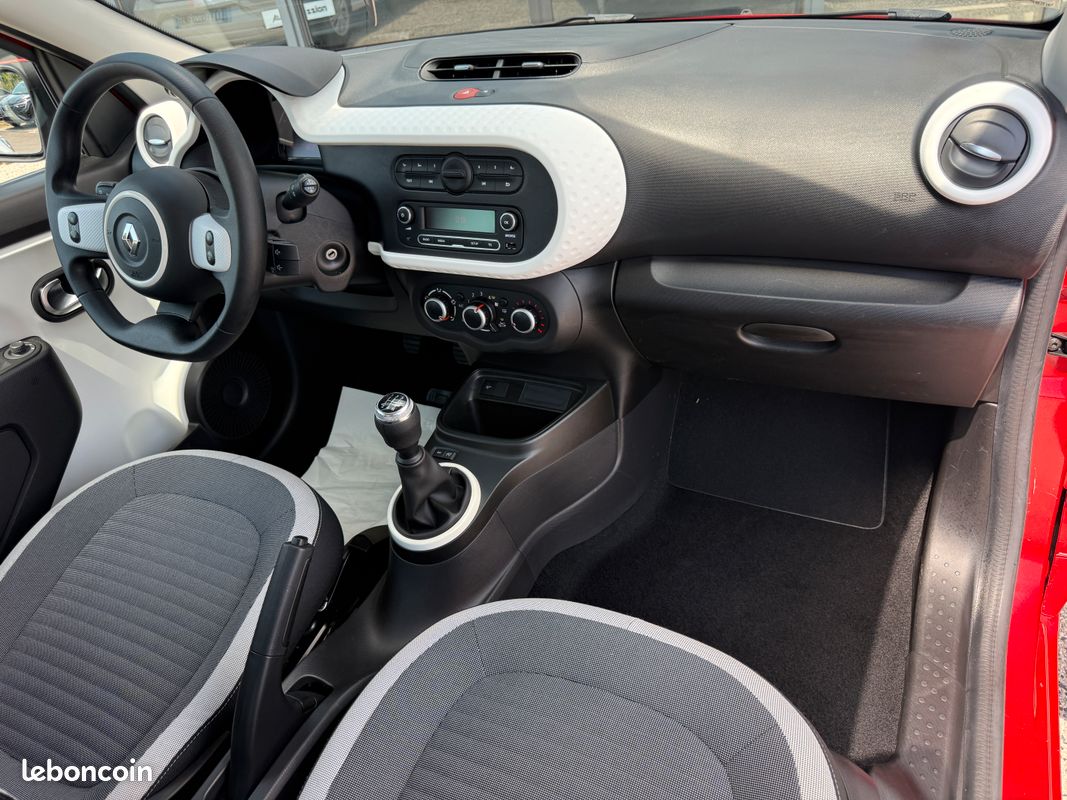 800 kms seulement renault twingo 1.0 sce 65 ch zen. 1ere main. 03/2021 (image 9)