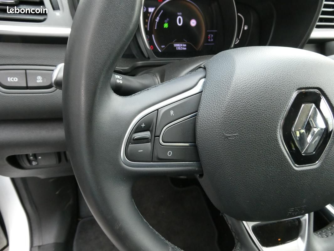 Renault Kadjar BUSINESS BLUE DCI 115 cv EDC (image 11)