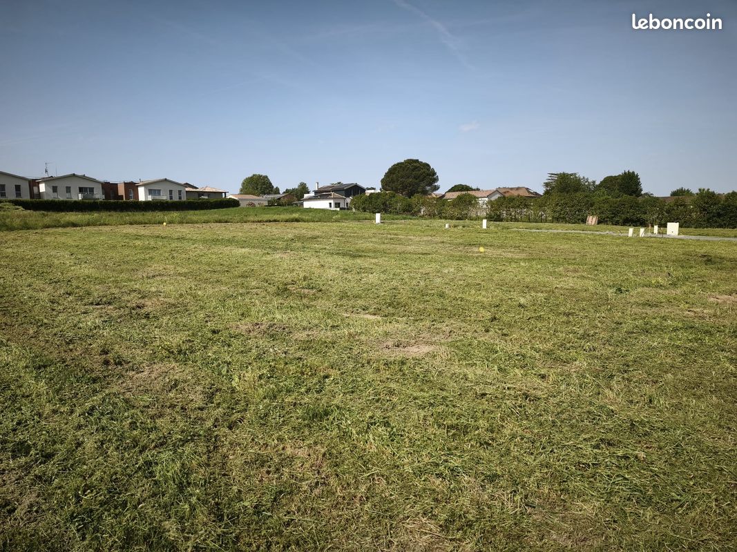 Terrain 250 m² · à Toulenne · 250 m² · 60 000 €