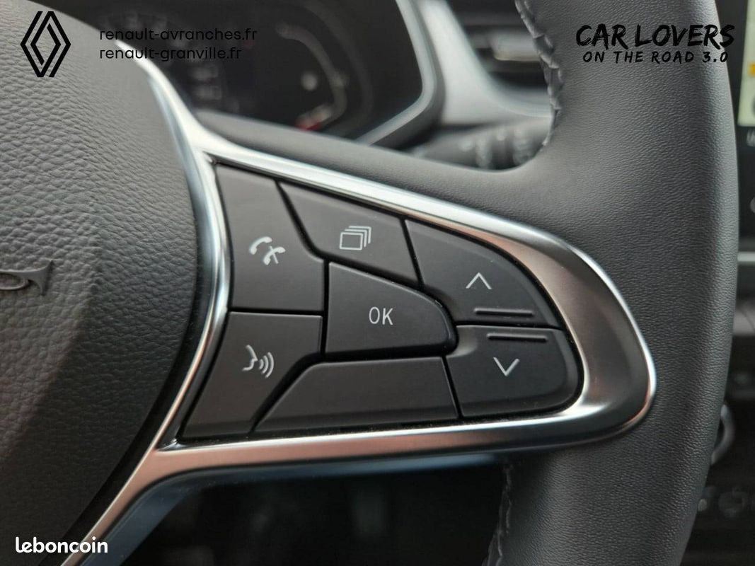 RENAULT Captur TCe 90 Techno (image 28)