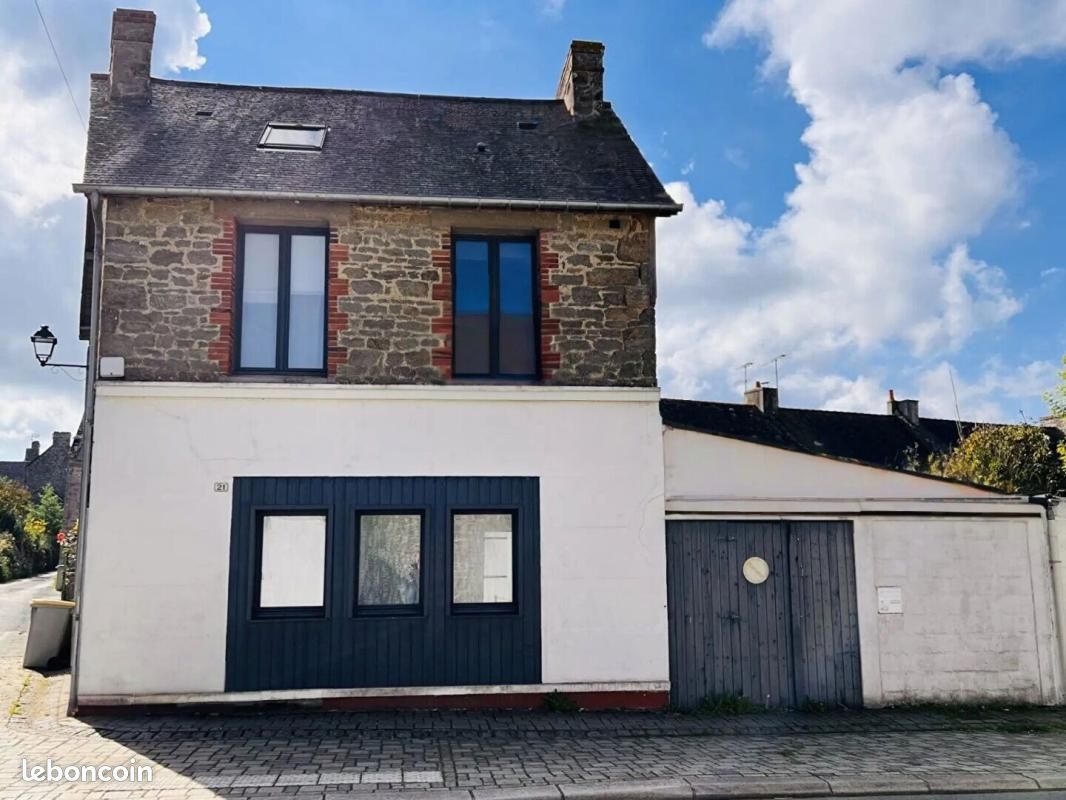 Maison 5 pièces 90 m² · à Saint-Coulomb · 90 m² · 320 000 €
