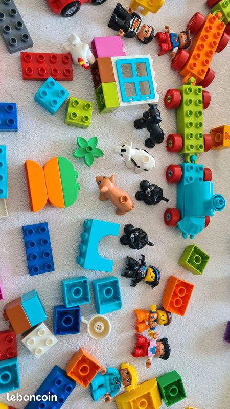 Lego Duplo - Environ 200 pièces et sa boîte de rangement (image 9)