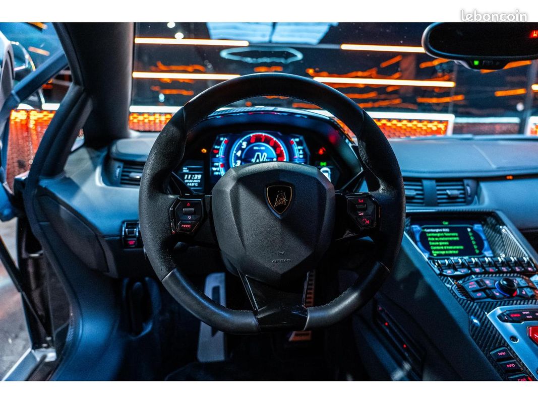 LAMBORGHINI AVENTADOR S 6.5l V12 740 S (image 32)