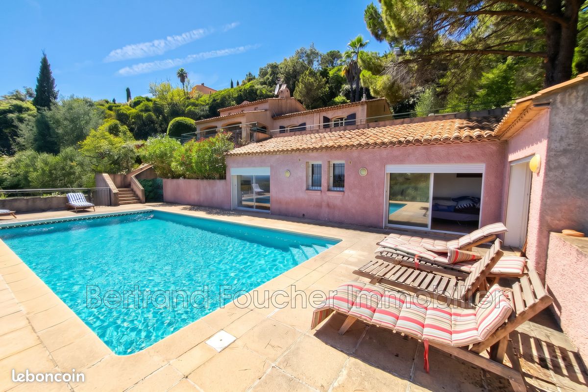 Maison 8 pièces 200 m² · à La Croix-Valmer · 200 m² · 1 800 000 €
