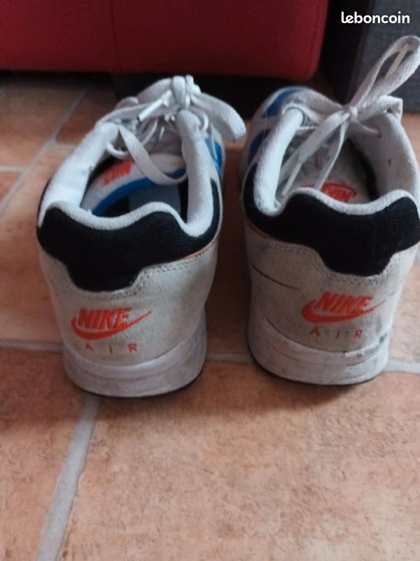 Basket Nike aire vintage taille 40 bonne état (image 3)