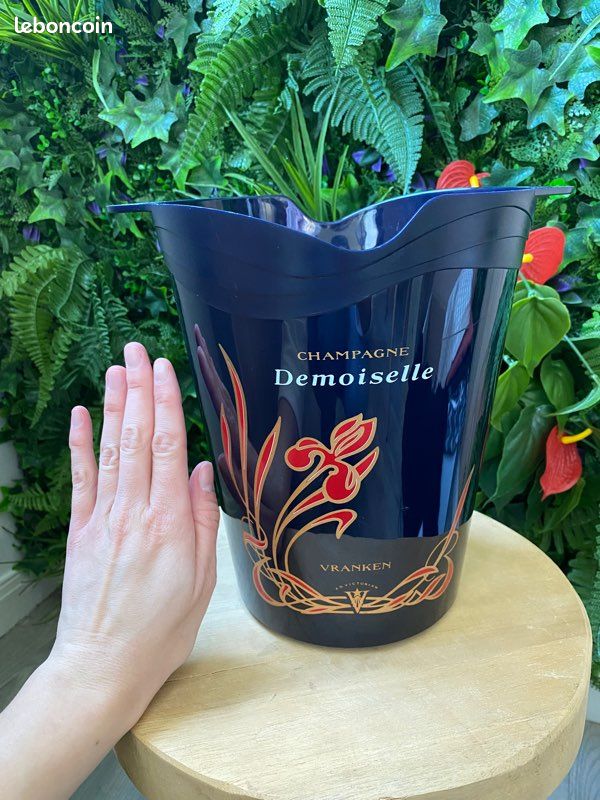 Promo Champagne Demoiselle Brut Prestige Demoiselle Vranken chez Géant