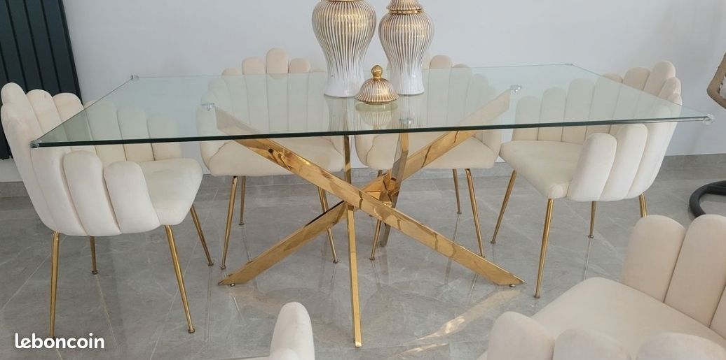 Table en verre (image 1)