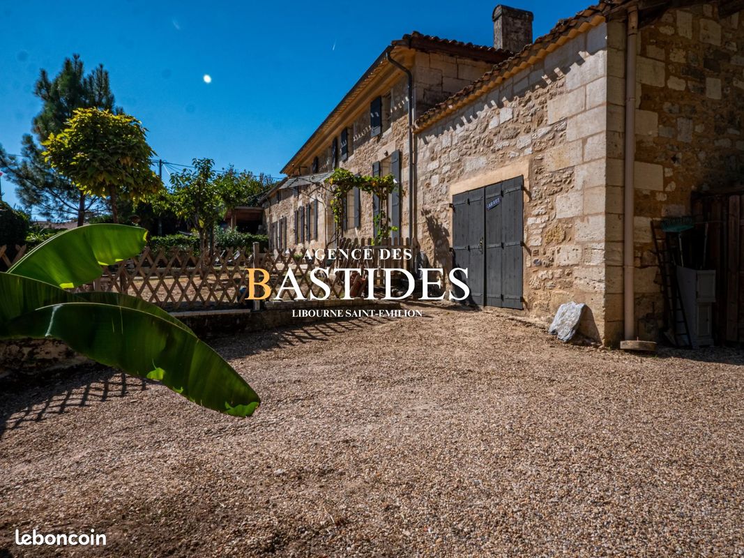 Maison 7 pièces 229 m² · à Galgon · 229 m² · 498 000 €