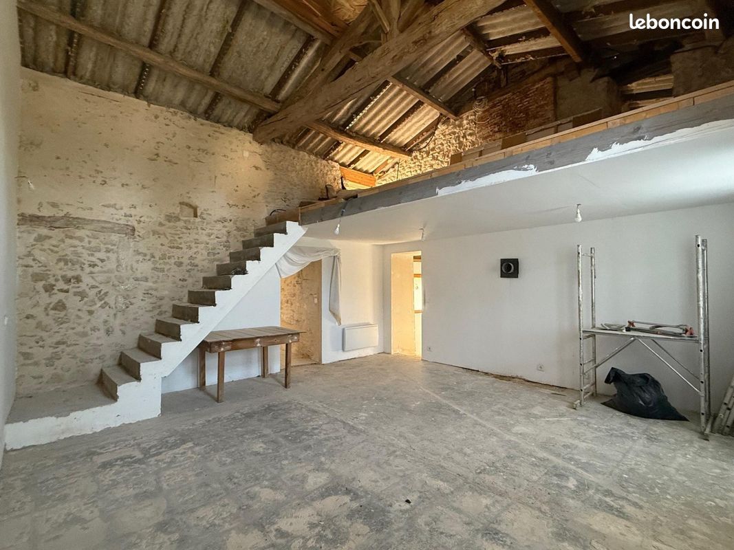 Maison 4 pièces 157 m² · à La Chapelle-Thémer · 157 m² · 80 000 €
