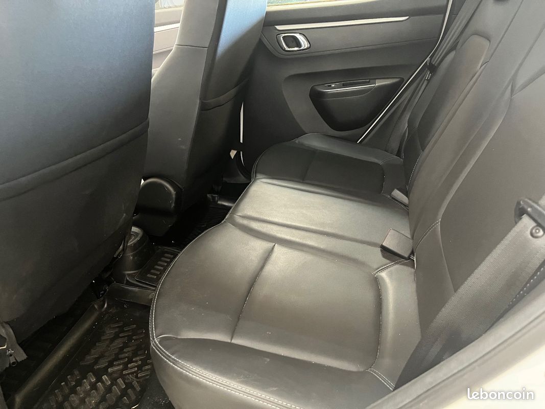 Dacia spring essential (image 17)