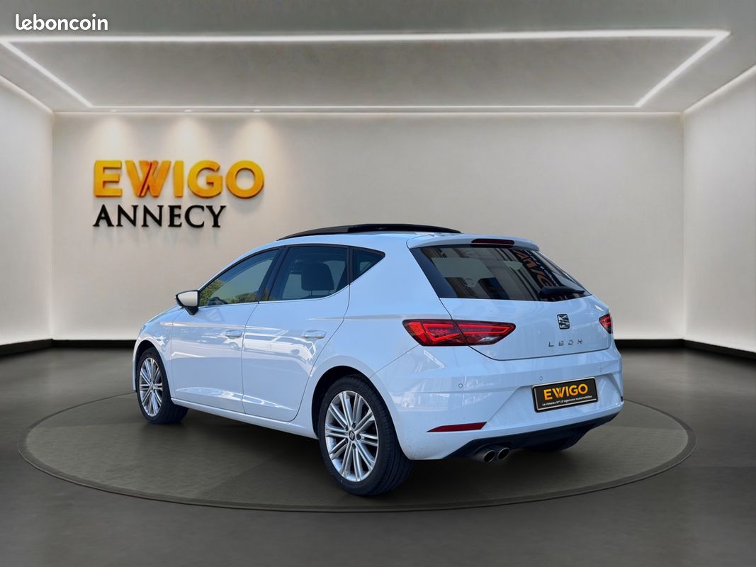 SEAT Leon 1.5 TSi 150CH XCELLENCE DSG / TOIT OUVRANT / CARPLAY / VIRTUAL COCKPIT / CAMERA / GARANTIE 6 MOIS (image 19)