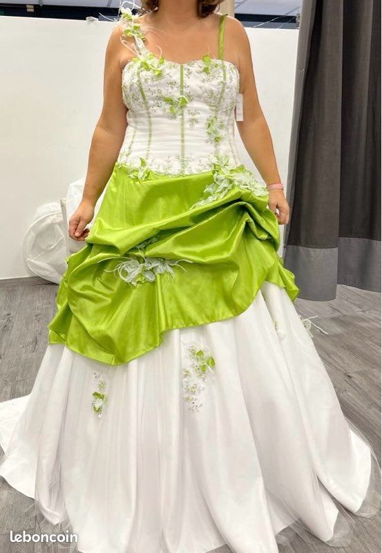 Robe Verte Taille 46 - Femme, Genou, évasée, Très Bon état