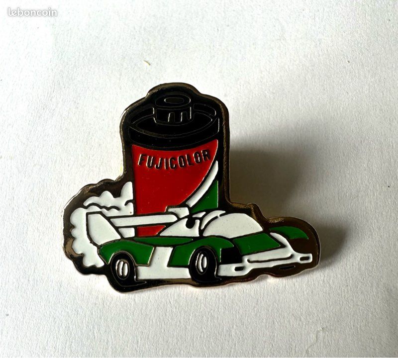 Insigne épingle Commémoratif Fuji Speedway 2005 - Édition Limitée Avec Livret