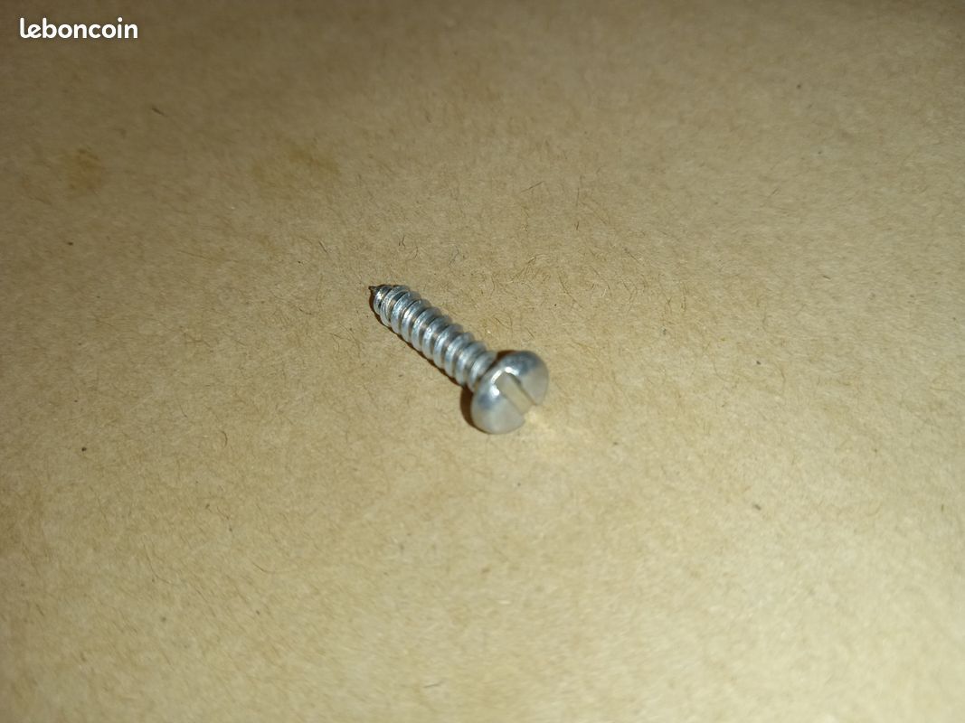 Vis tôle tête cylindrique TC fendue de 2,8 x 12 (image 2)