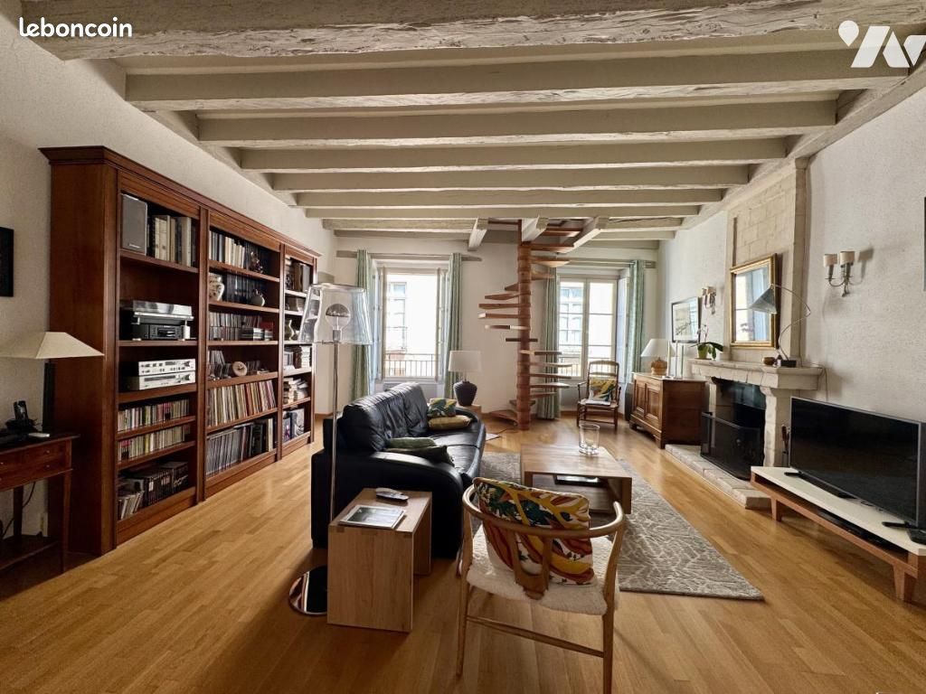 Appartement 3 pièces 104 m²