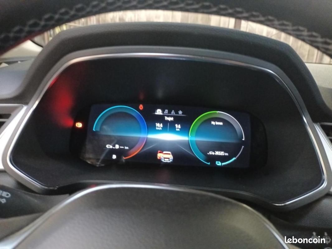 Renault Captur II E-Tech hybride 145 Techno (image 12)