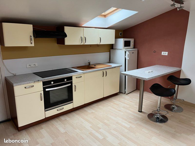 Appartement 2 pièces 65 m² · à Matha · 65 m² · 600 €