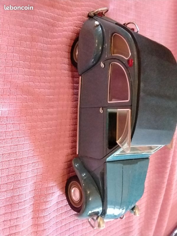 Voiture miniature (image 3)