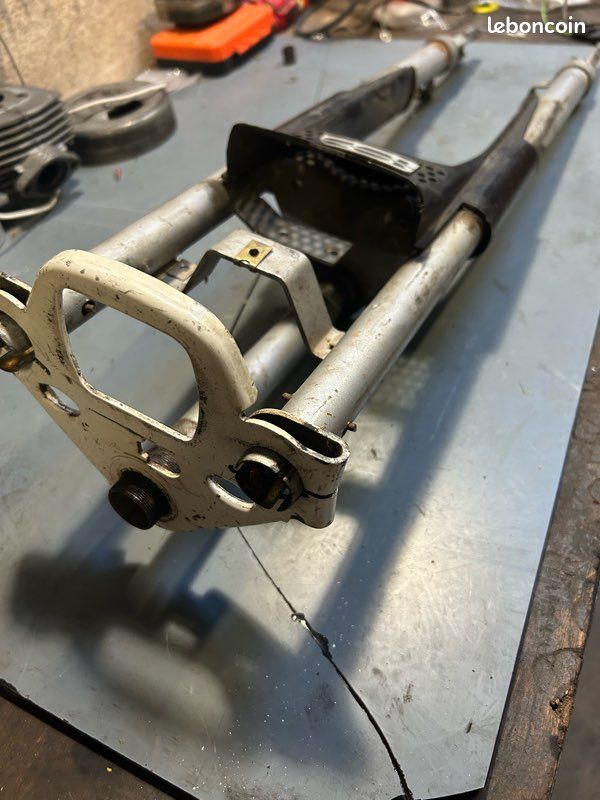 Fourche Peugeot 103 vogue (image 2)